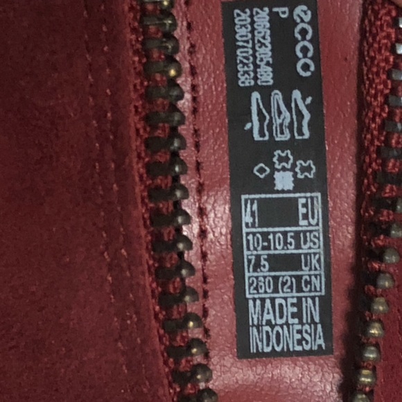 Ecco Burgundy Water Repellent Suede Ankle Boots.Danish Design Woman 41/10-10.5 - Picture 7 of 15